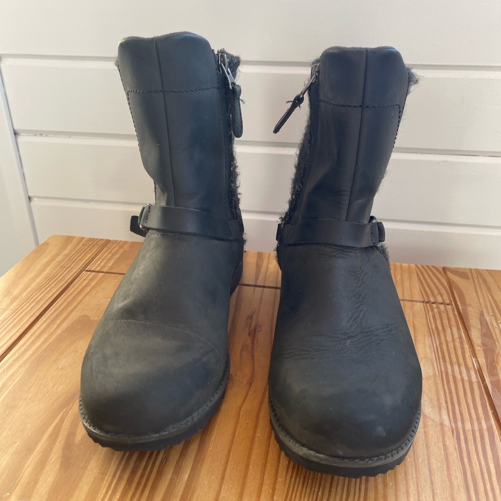 Women's Black Eddie Bauer Leather Boots